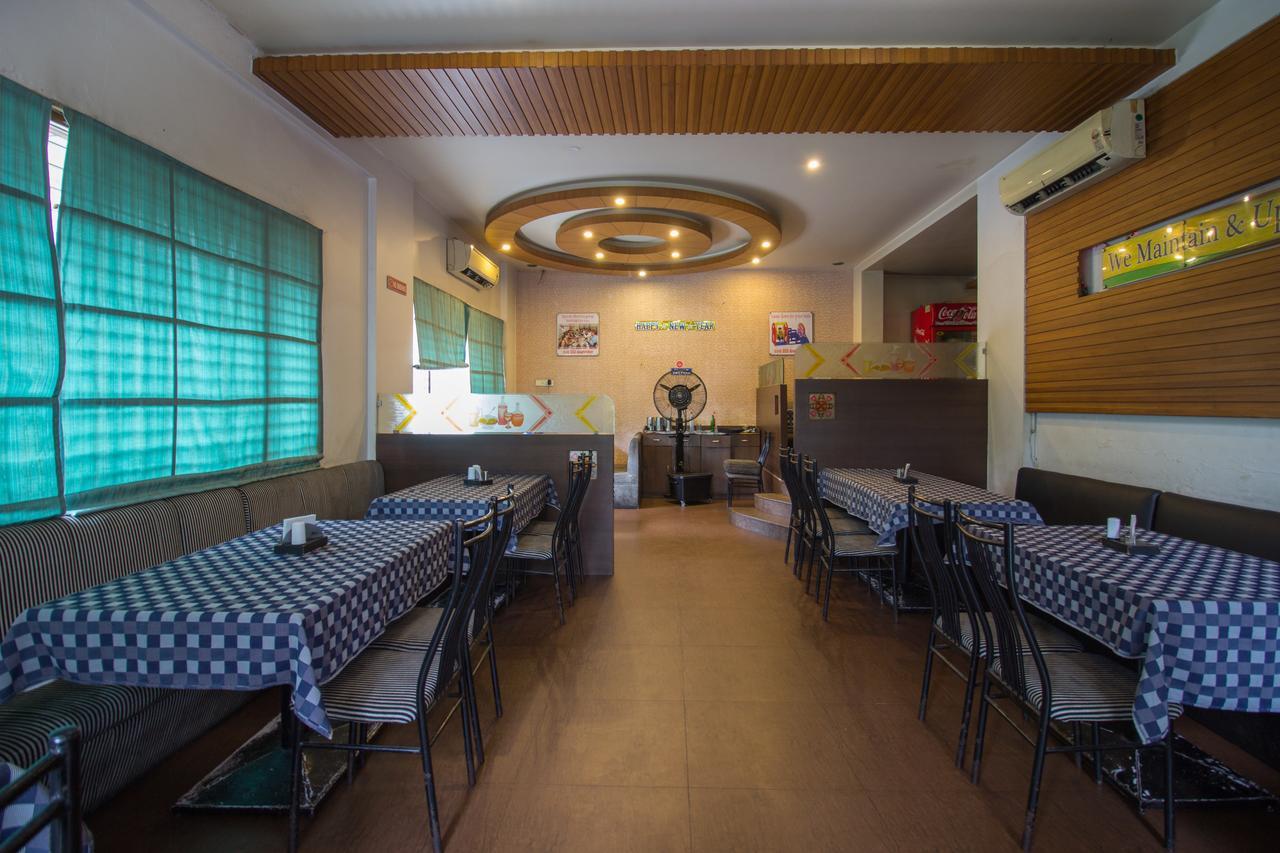 Oyo 24197 Saptaruchi Hotell Pimpri-Chinchwad Exteriör bild