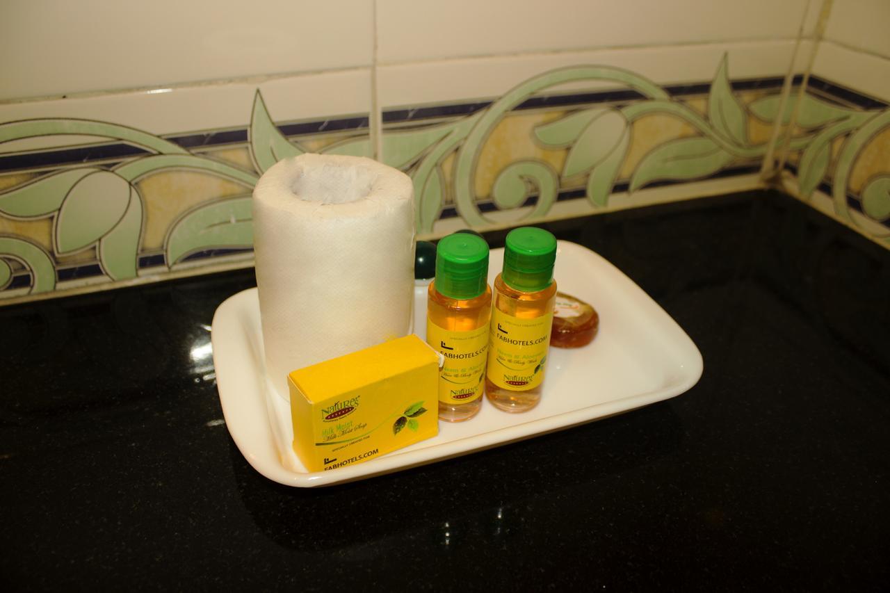 Oyo 24197 Saptaruchi Hotell Pimpri-Chinchwad Exteriör bild