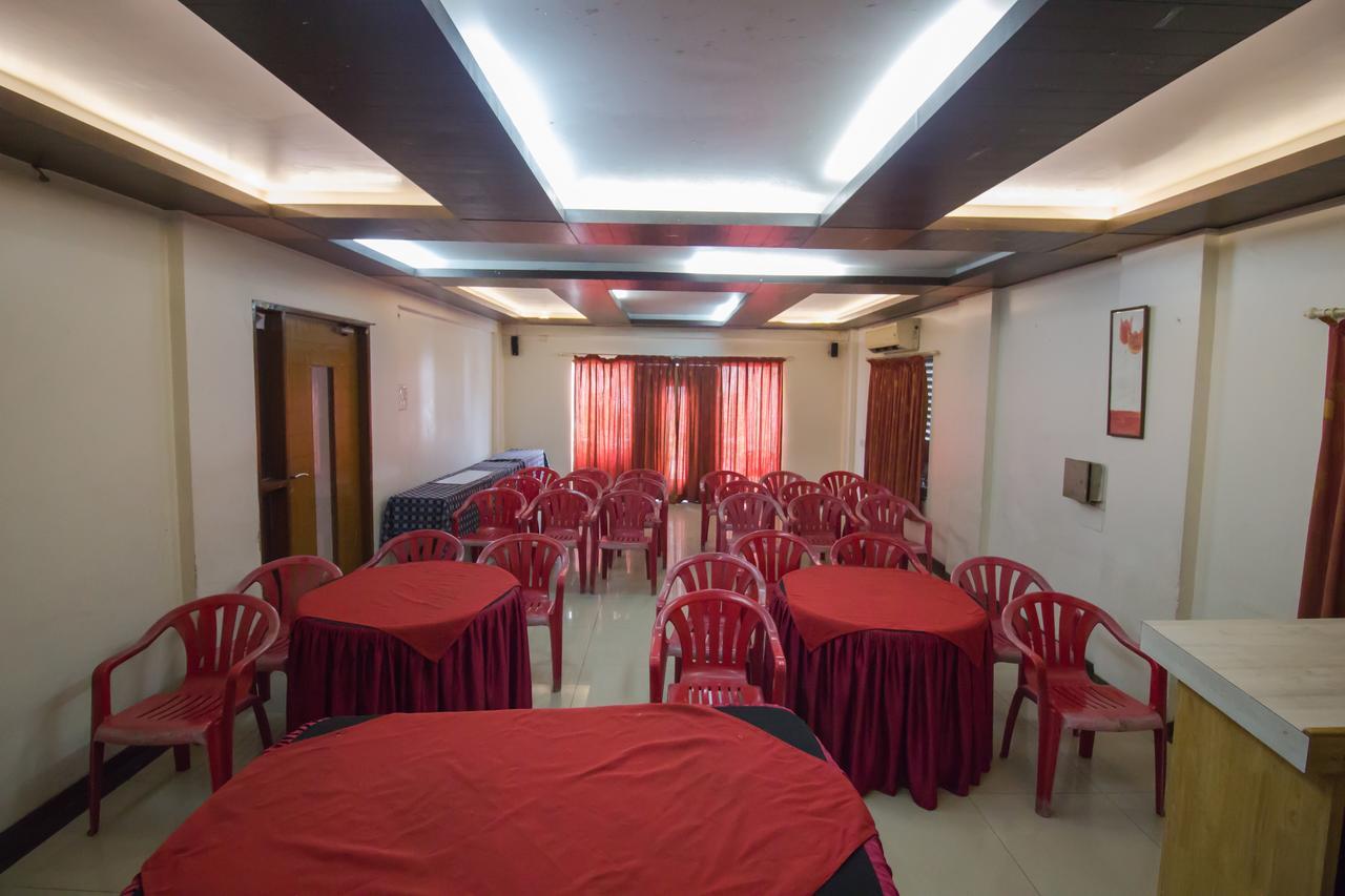 Oyo 24197 Saptaruchi Hotell Pimpri-Chinchwad Exteriör bild