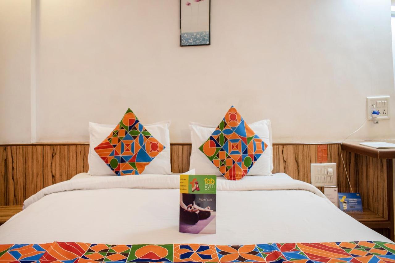 Oyo 24197 Saptaruchi Hotell Pimpri-Chinchwad Exteriör bild