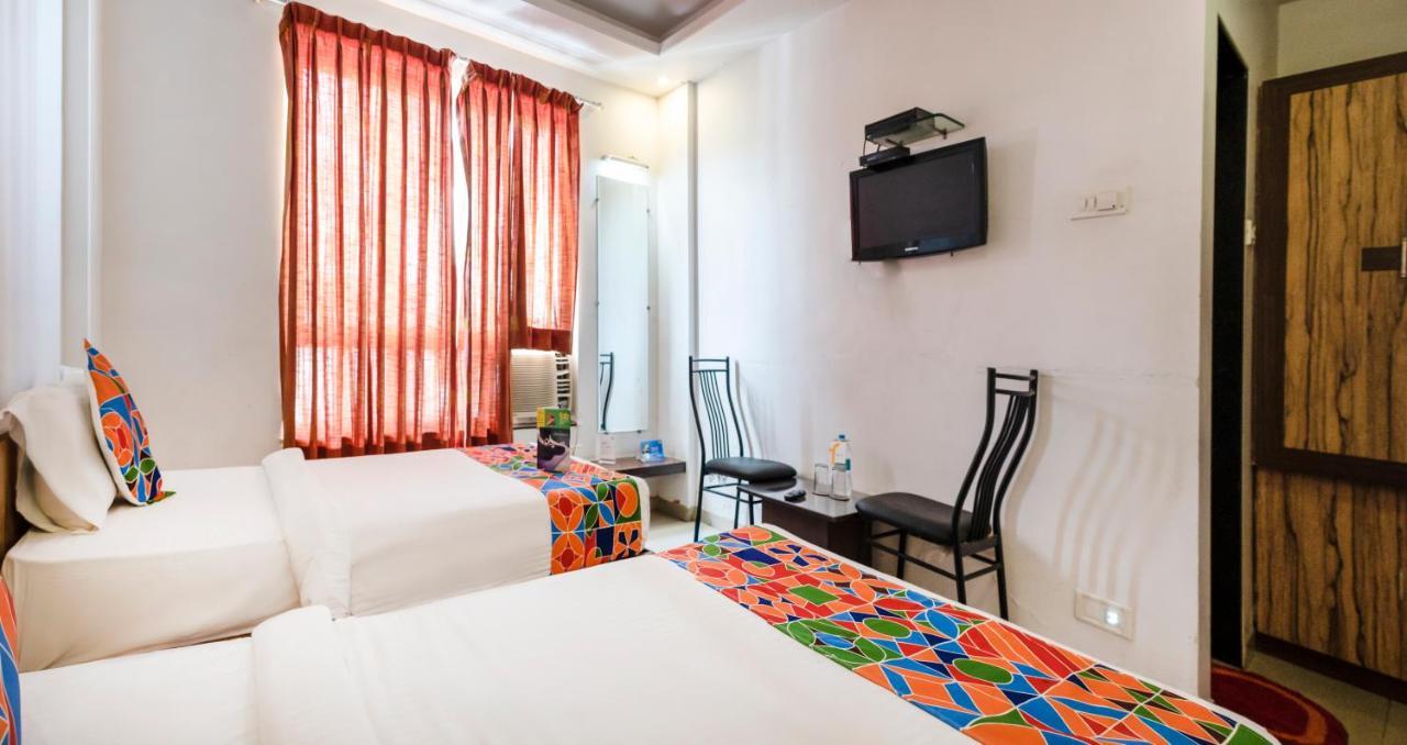 Oyo 24197 Saptaruchi Hotell Pimpri-Chinchwad Exteriör bild