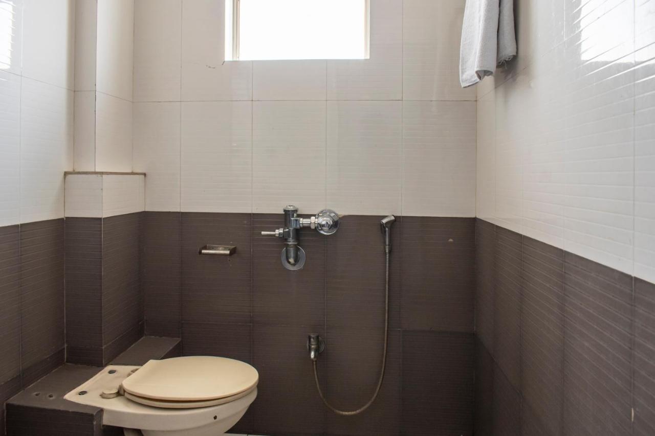 Oyo 24197 Saptaruchi Hotell Pimpri-Chinchwad Exteriör bild