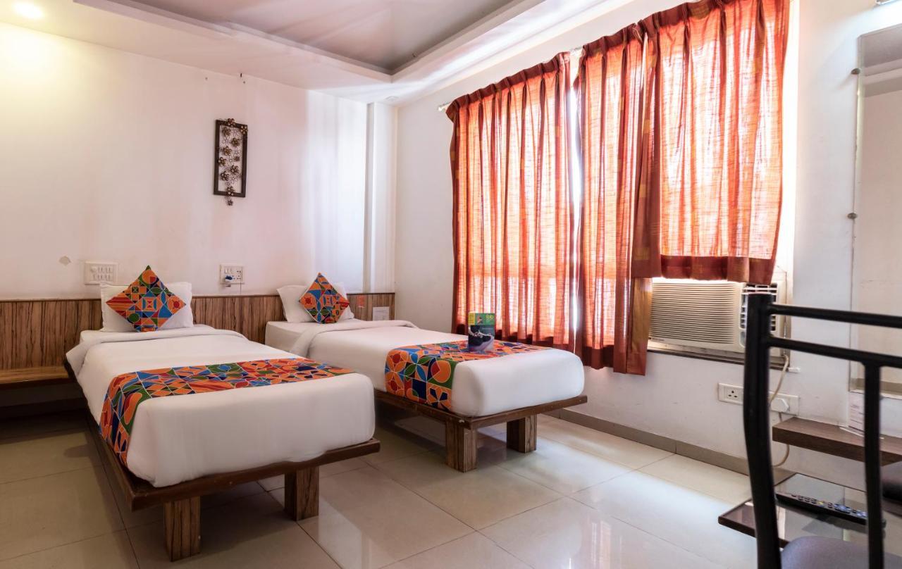 Oyo 24197 Saptaruchi Hotell Pimpri-Chinchwad Exteriör bild