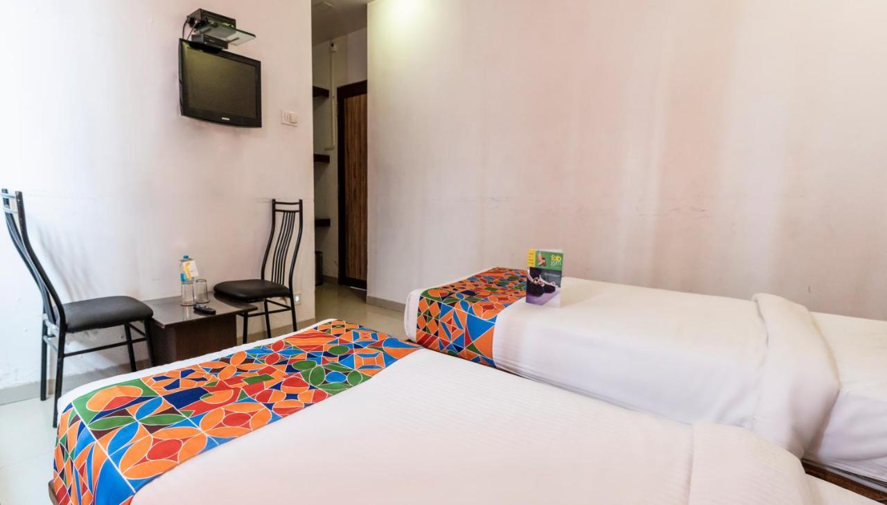 Oyo 24197 Saptaruchi Hotell Pimpri-Chinchwad Exteriör bild