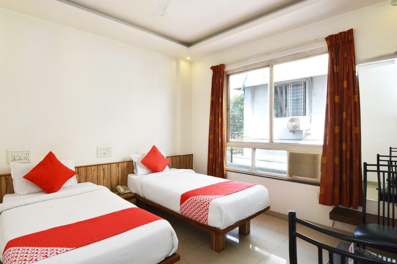 Oyo 24197 Saptaruchi Hotell Pimpri-Chinchwad Exteriör bild