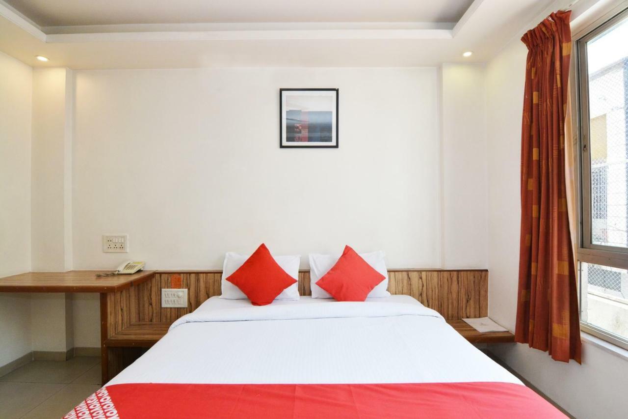 Oyo 24197 Saptaruchi Hotell Pimpri-Chinchwad Exteriör bild