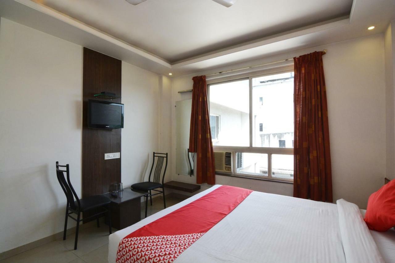Oyo 24197 Saptaruchi Hotell Pimpri-Chinchwad Exteriör bild